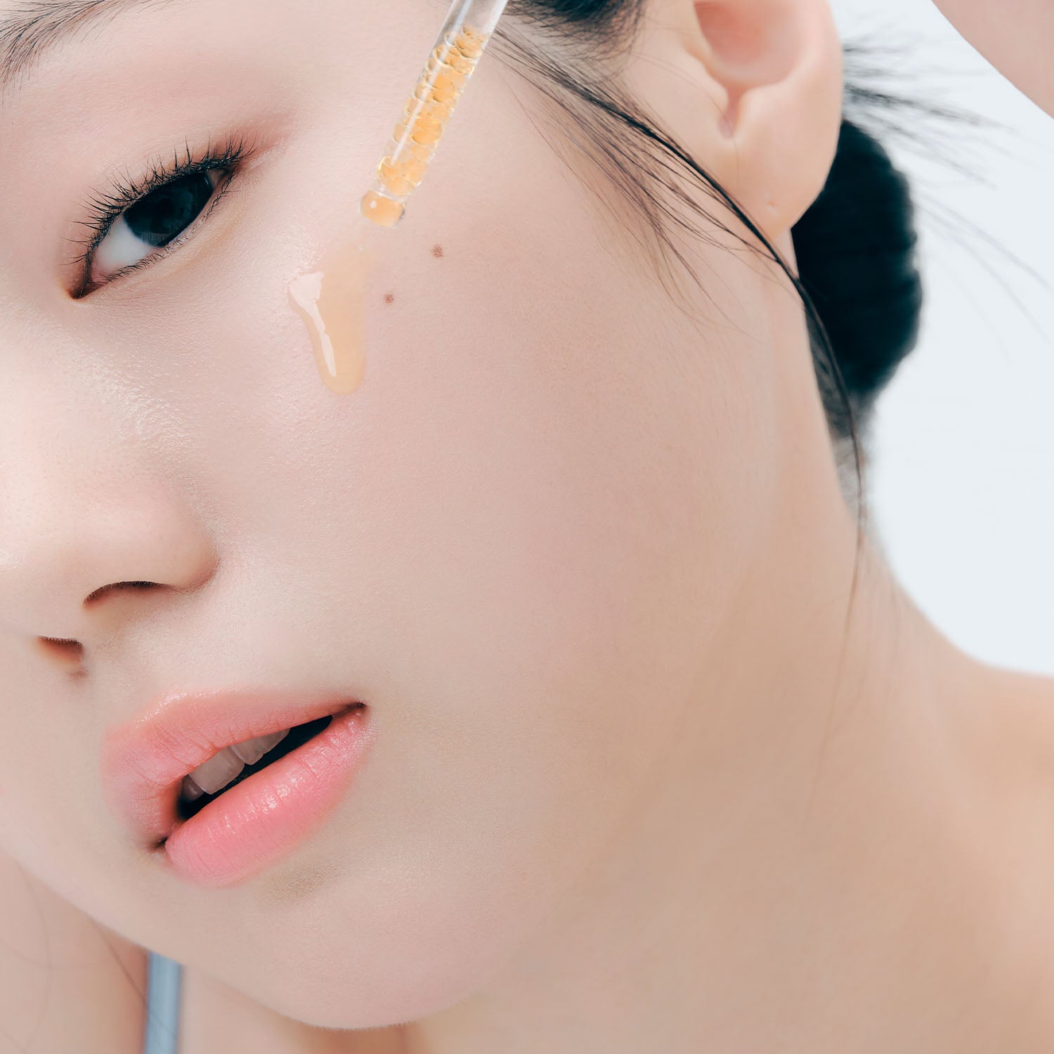 STANDARD SEOUL BRIGHTENING BOUNCY BOOST SERUM