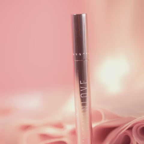 Load video: HIGH ON LOVE COUPLE PLUMPING LIP GLOSS